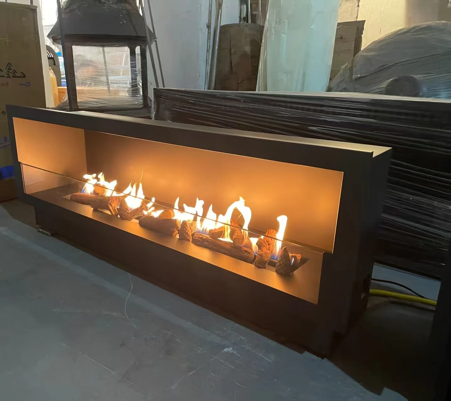 Modern Customized size 60 Inch  Gas Fireplace Remote Control Clean Energy Fuels Modular Mounting