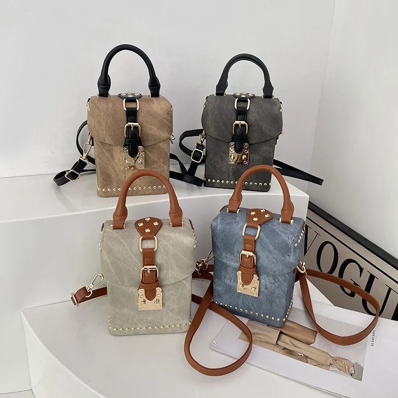 

Luxury Handbags for Women 2025 New Vintage Leather Small Square Bag Commuter High Quality Rivet Box Crossbody Shoulder Bag Woman