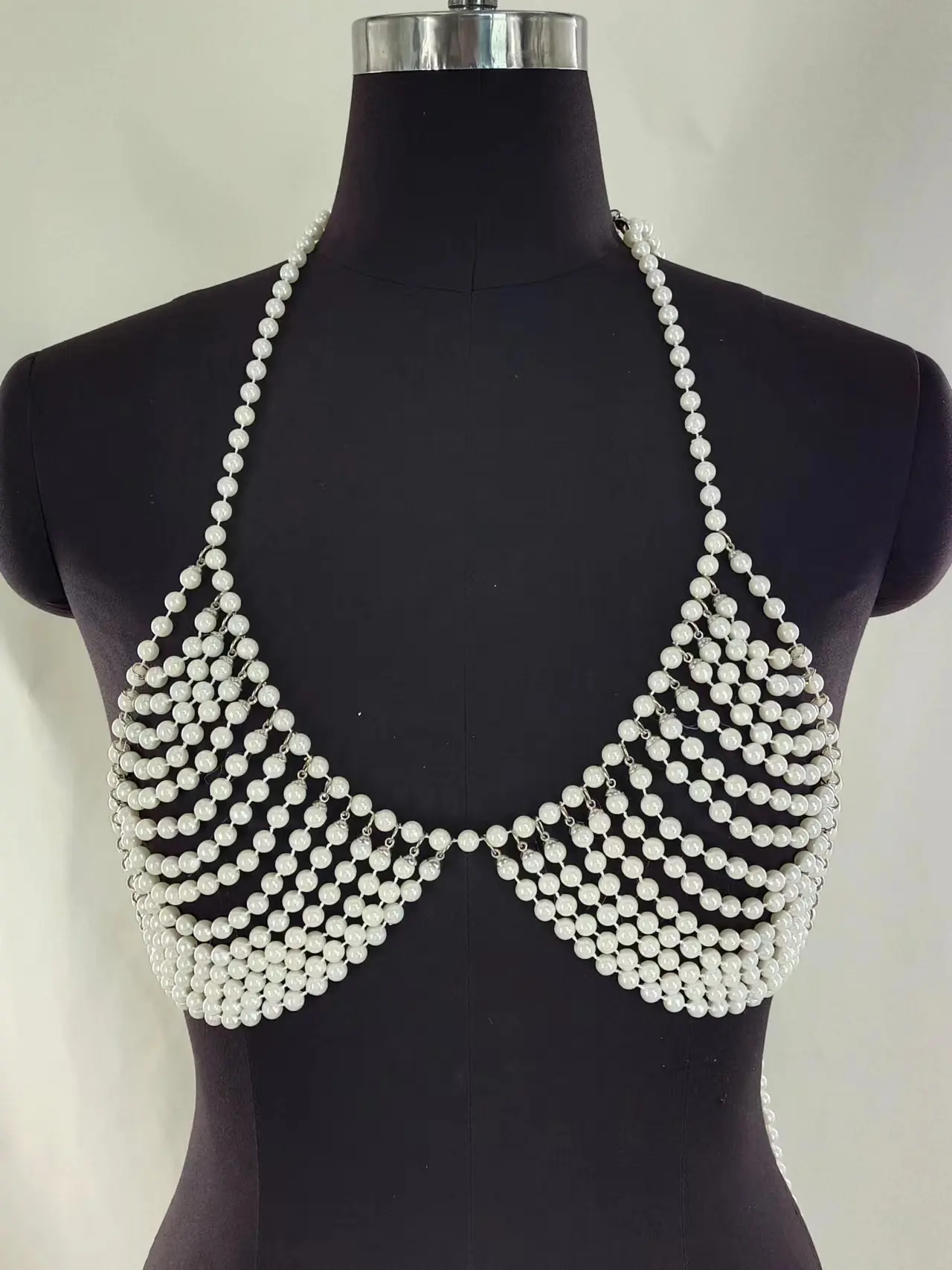 

2023 The latest Chinese design hot body chain accessories Fashion multi-layer pearl chest chain luxury accessories