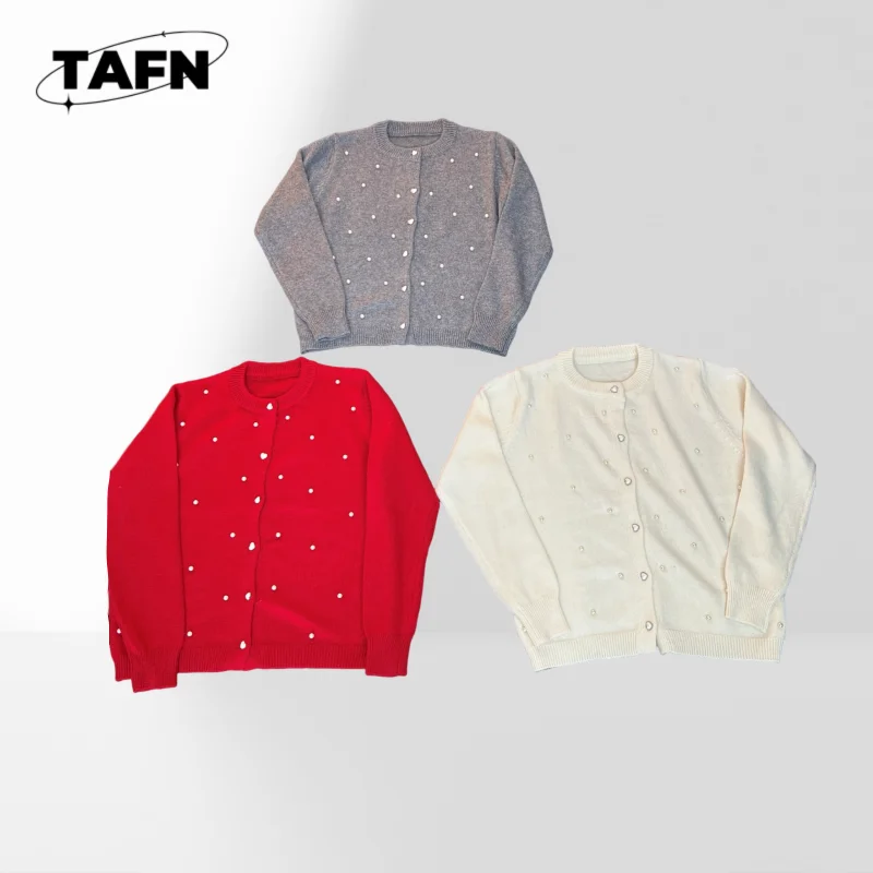 

Women's Classic Cashmere Cardigan Sweater – Retro Design for Casual Comfort Luxurious Warmth for Everyday Wear in 2025 AJ0928