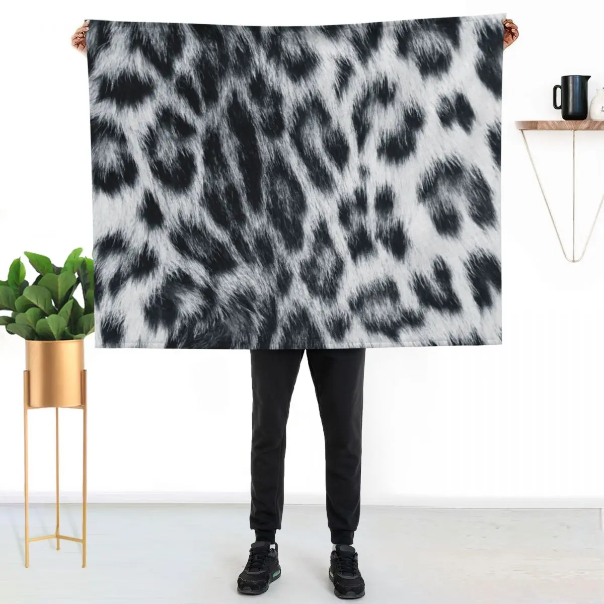

Snow Leopard Real to Life Print Throw Blanket Cozy Napping Blanket Gift for Mom Dad