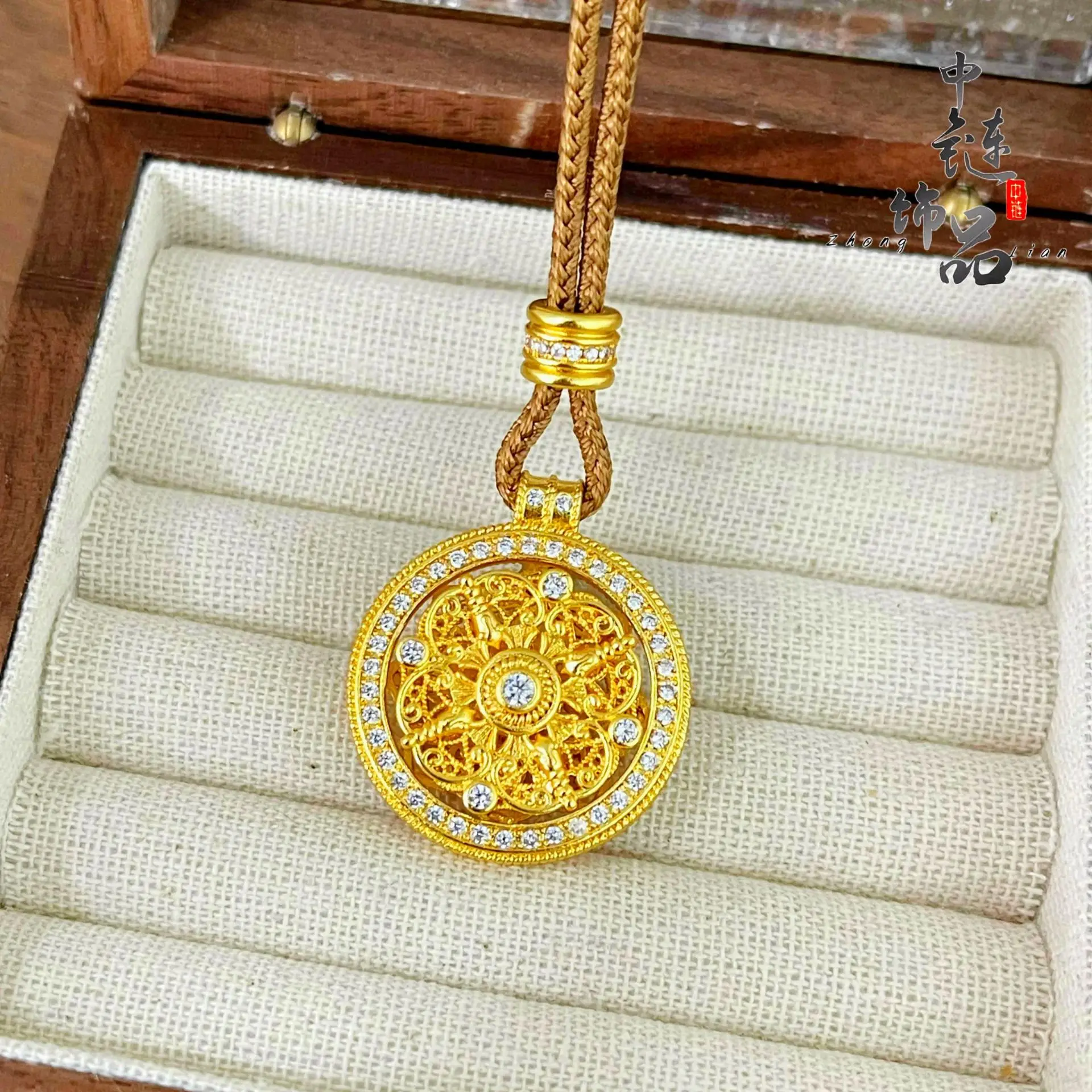 9999 gold diamond-encrusted rotatable four-cornered Buddha's staff compass pendant for women, wholesale available