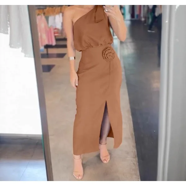 طقم مكون من قطعتين غير متماثل للنساء برقبة بدون أكمام وخصر مطاطي وتصميم مطبوع فستان بفتحة عالية الخصر لصيف 2025