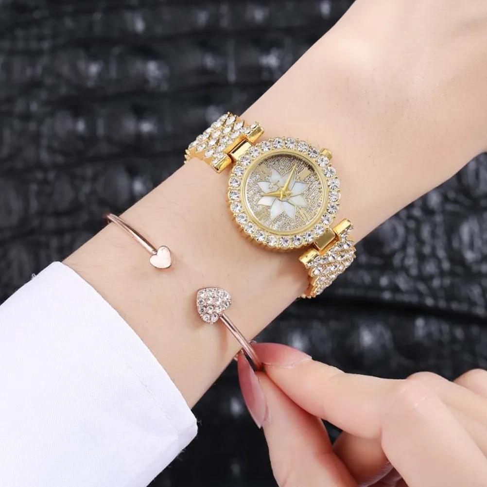 

Женские часы с бриллиантами, модные блестящие наручные часы для женщин, регулируемый ремешок, точный кварцевый механизм, элегантные часы для вечернего образа