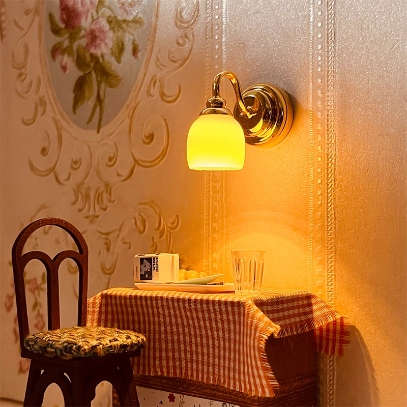 1:12 دمية مصغرة LED نصف دائرة ضوء الجدار مصباح إضاءة المنزل نموذج ديكور لعبة بيت الدمية الملحقات