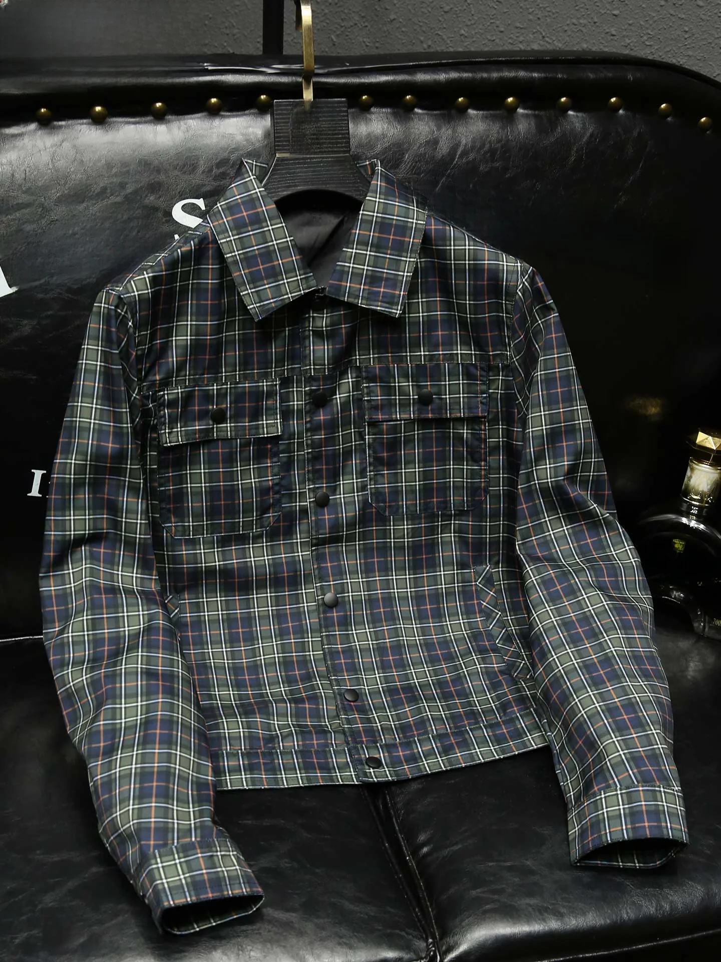 

Мужская куртка Slim Fit с клетчатым воротником, весенне-осенняя, новый стиль, модное короткое пальто, простое повседневное ретро-пальто, брендовое, класса люкс, из полиэфирного волокна