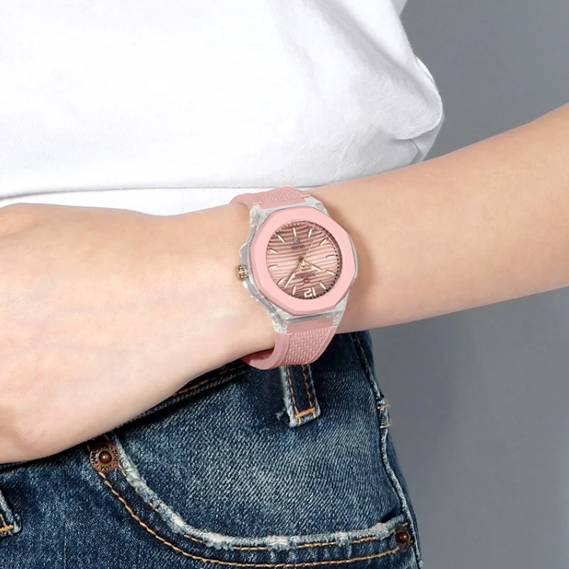 

NAVIFORCE Woman's Watch Quartz Waterproof Silicone Band Date Display Wristwatch Luxury Trendy Ladies Dress Wristwatch Gifts Box