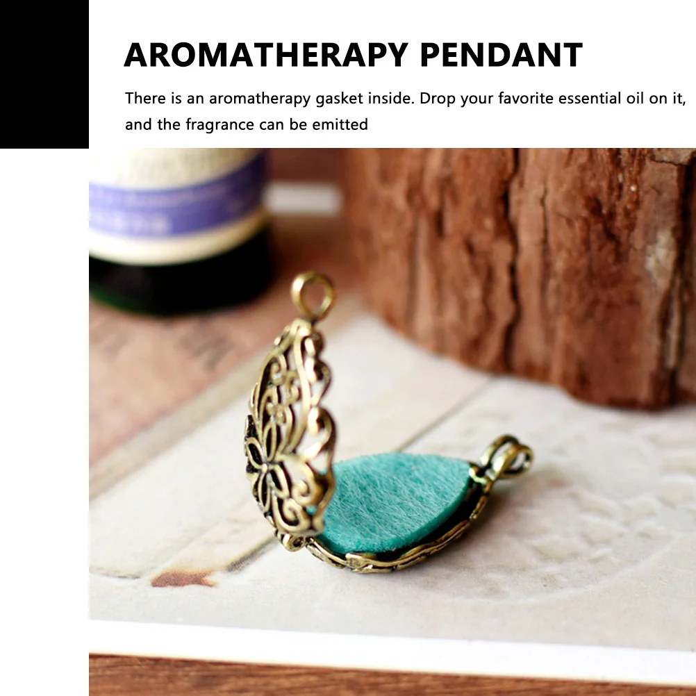 2 Pcs Aromatherapy Necklace Locket Costume Jewelry Pendant Essential Oil Diffuser Mini Miss