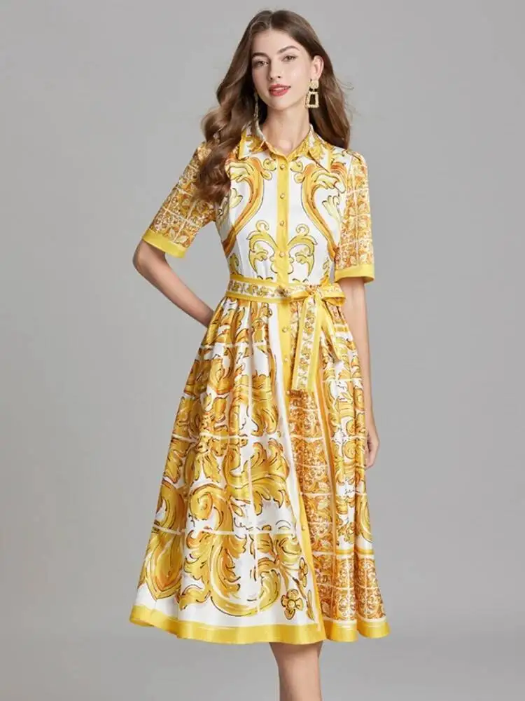 Letnia Sukienka Koszulowa w Żółto-Białą Porcelanę z Nadrukiem, Damska Sukienka Midi na Imprezę z Kołnierzykiem, Perłami, Guzikami i Sznurowanym Paskiem