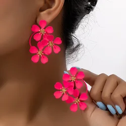 Fashion Exaggeration Retro Flower Earrings Female Street Shoot Niche High-grade Camellia Stud Earrings Wholesale