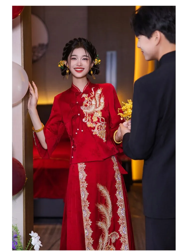 New Chinese-style wedding dress for brides toasting and outdoor women