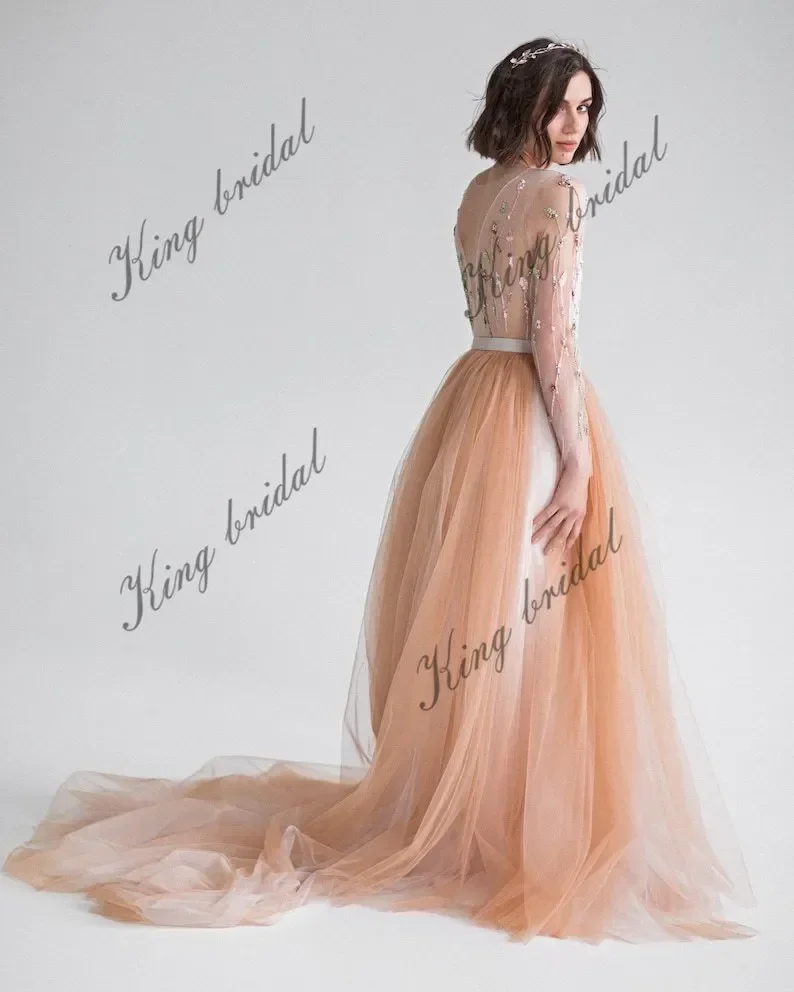 Maßgeschneidertes besticktes Hochzeitskleid, transparentes Rückenkleid, einfaches Brautkleid, Strand-Brautkleider, langärmelige Brautkleider