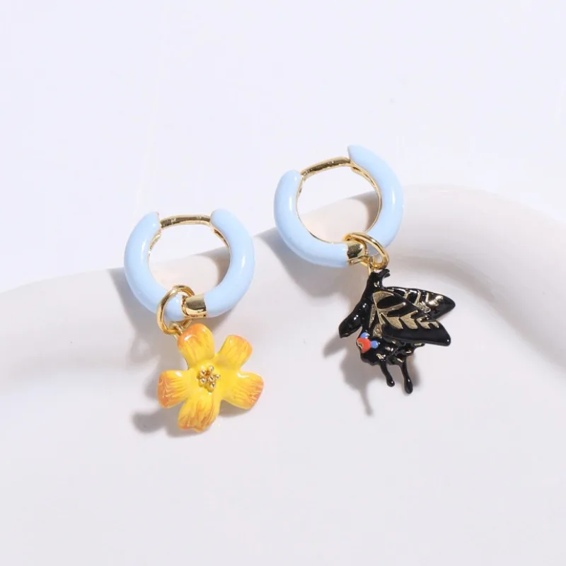 

Popular Cute Sweet Black Butterfly Dangle Yellow Flower Winter Jasmine Combination AB Earring, 2 in 1 Hoops Necklace for Women