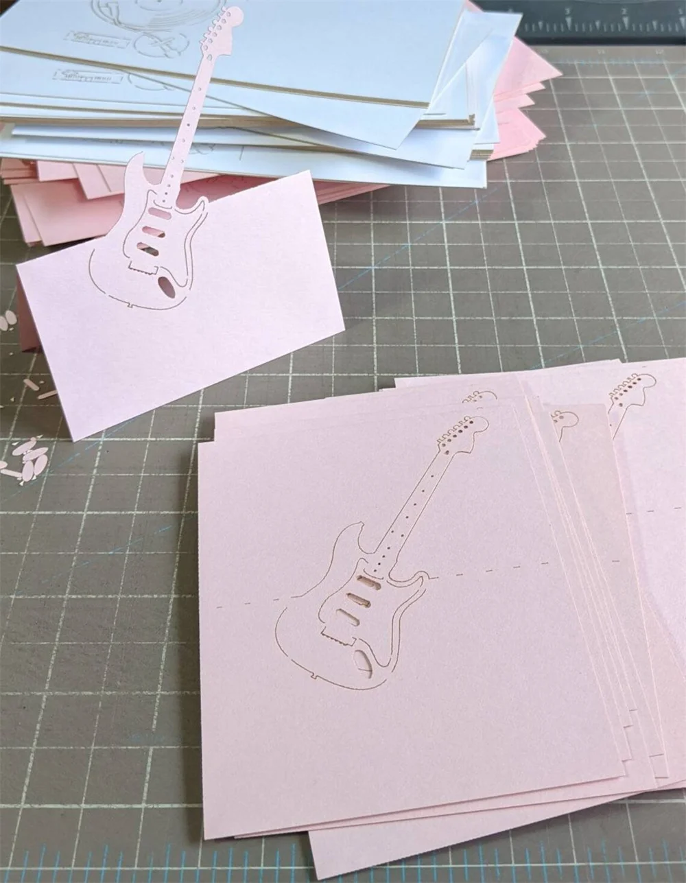 music place card, Guitar Place Cards, Electric Guitar Place Card, Guitar Escort Card, Wedding place card, Instrument place card,