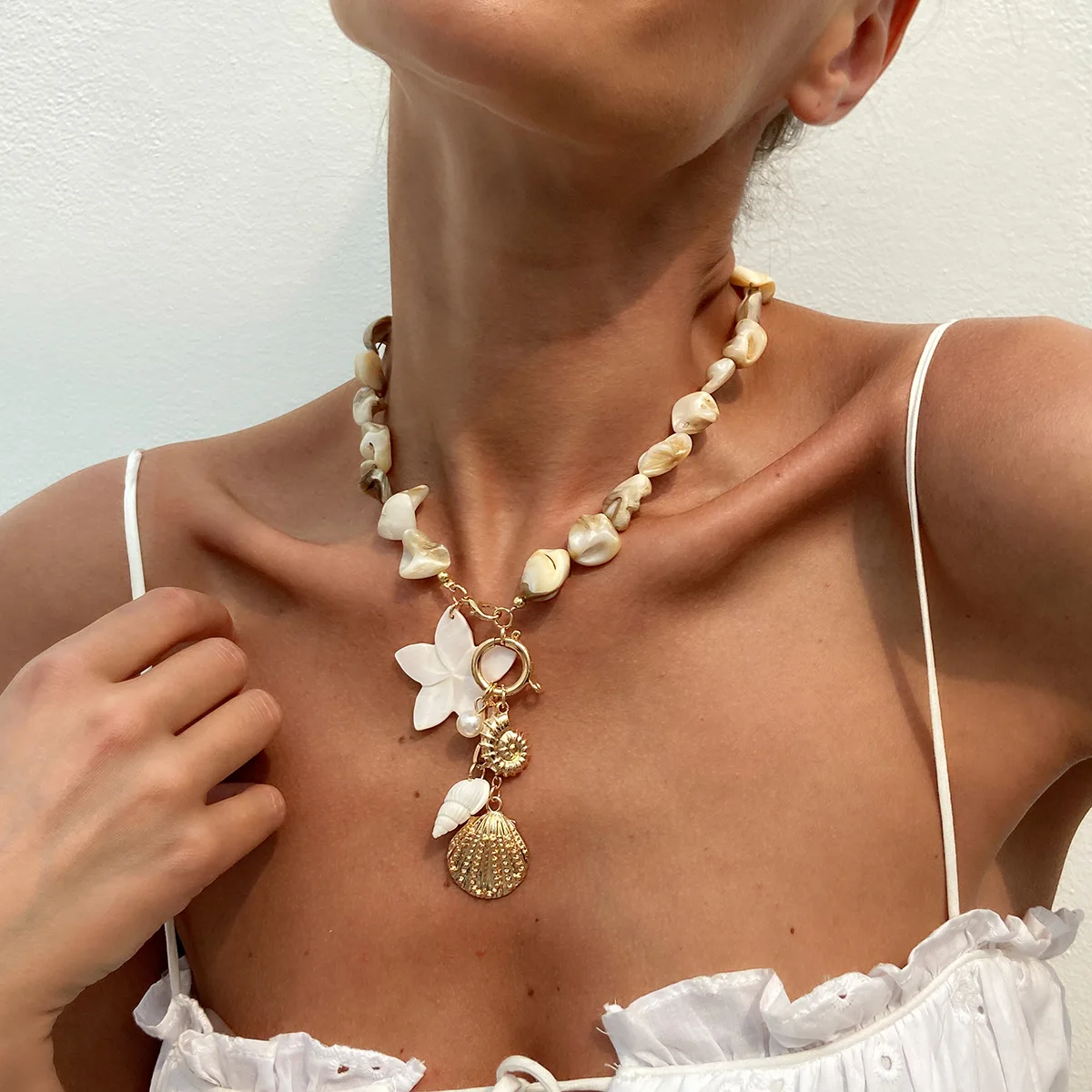 

Seaside Shell And Starfish Alloy Necklace Ocean Beach Holiday Layered Chain Jewelry for Women