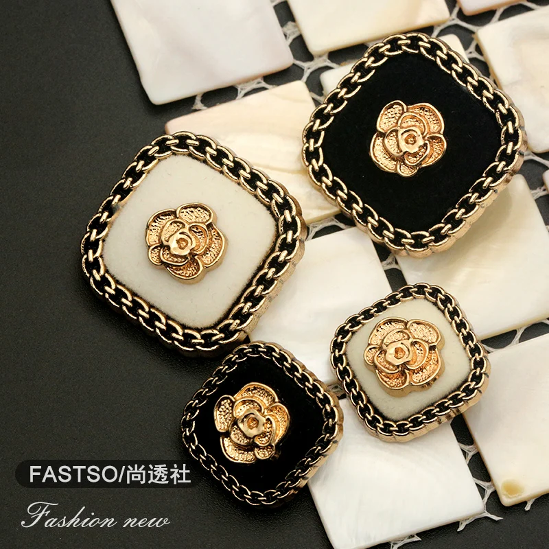 6PCS Metal Gold Flower Square Buttons for Clothing Fashion Coat Luxury Vintage Wind Sweater Cardigan Sewing Buttons Accessories