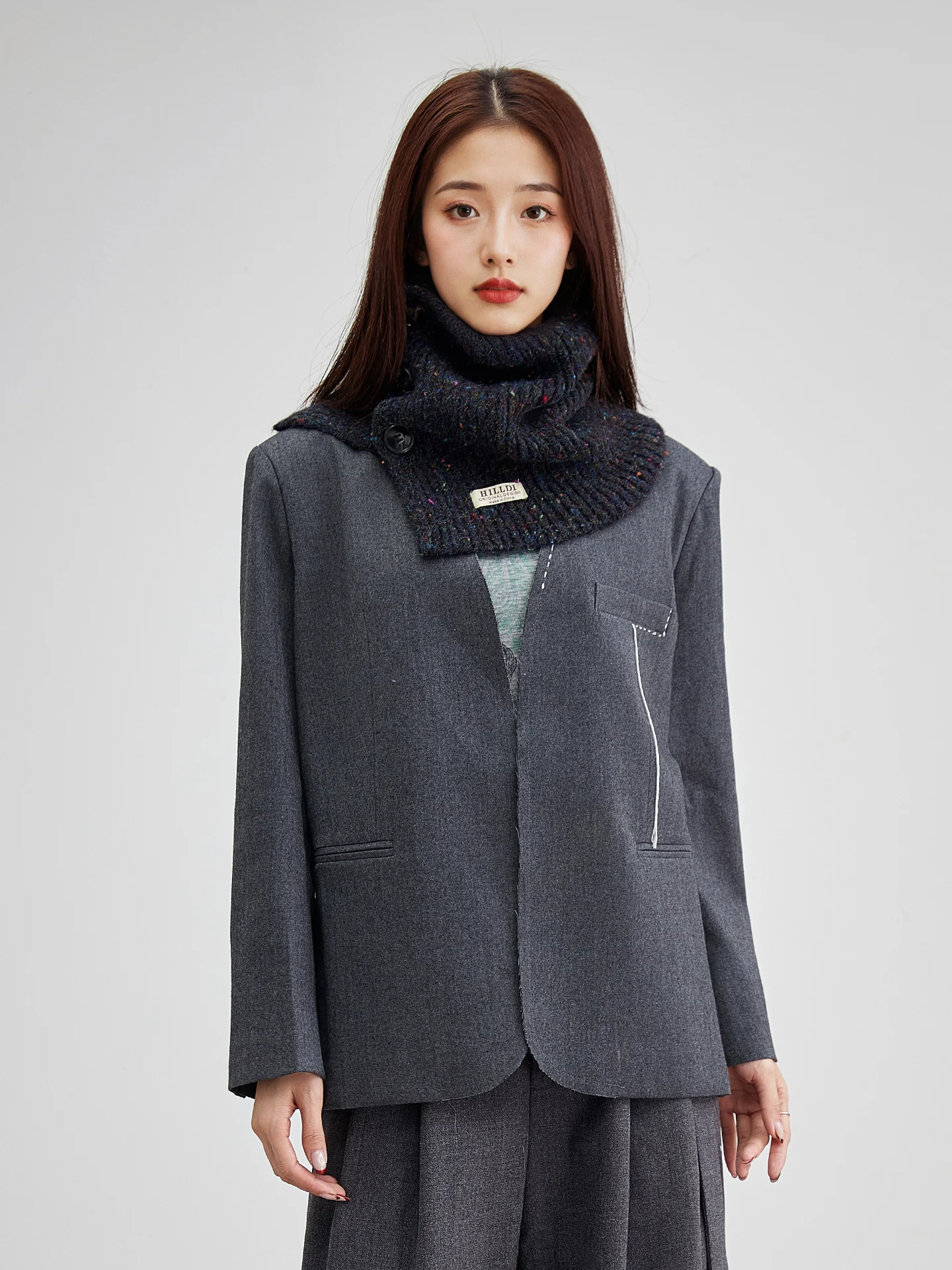 

Женский пиджак с V-образным вырезом, весенне-осенний, модный, элегантный, для повседневной носки, приталенный, из смесовой ткани (полиэстер и шерсть)