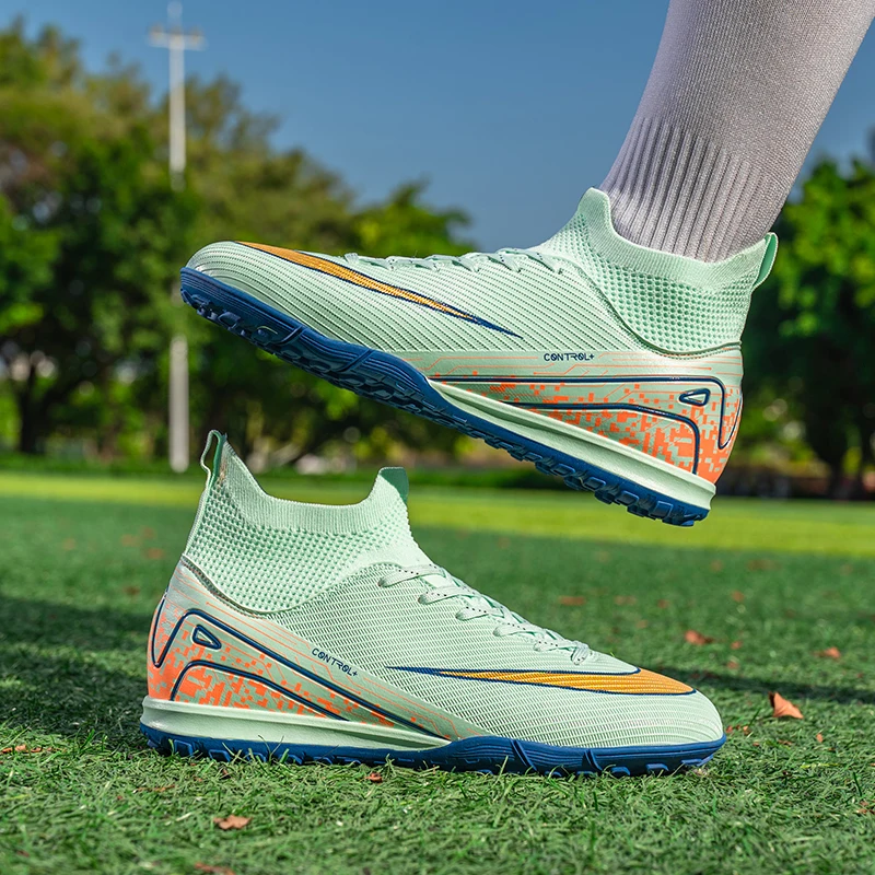 أحذية كرة القدم للرجال، تشنجات العشب الأصلية، أحذية كرة القدم خفيفة الوزن ومقاومة للانزلاق