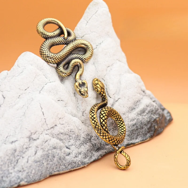 Mini Vintage Brass Snake Decor Figurines For Interior Decoration Desktop Decor Distinctive Car Hanging Keychain Luggage Pendant