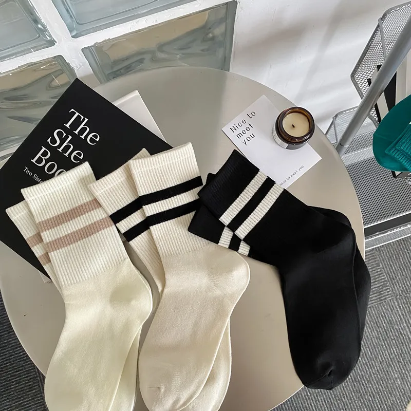 

Женские носки, японская мода, осенняя новинка, хлопковые спортивные носки ярких цветов для девочек, повседневные полосатые носки
