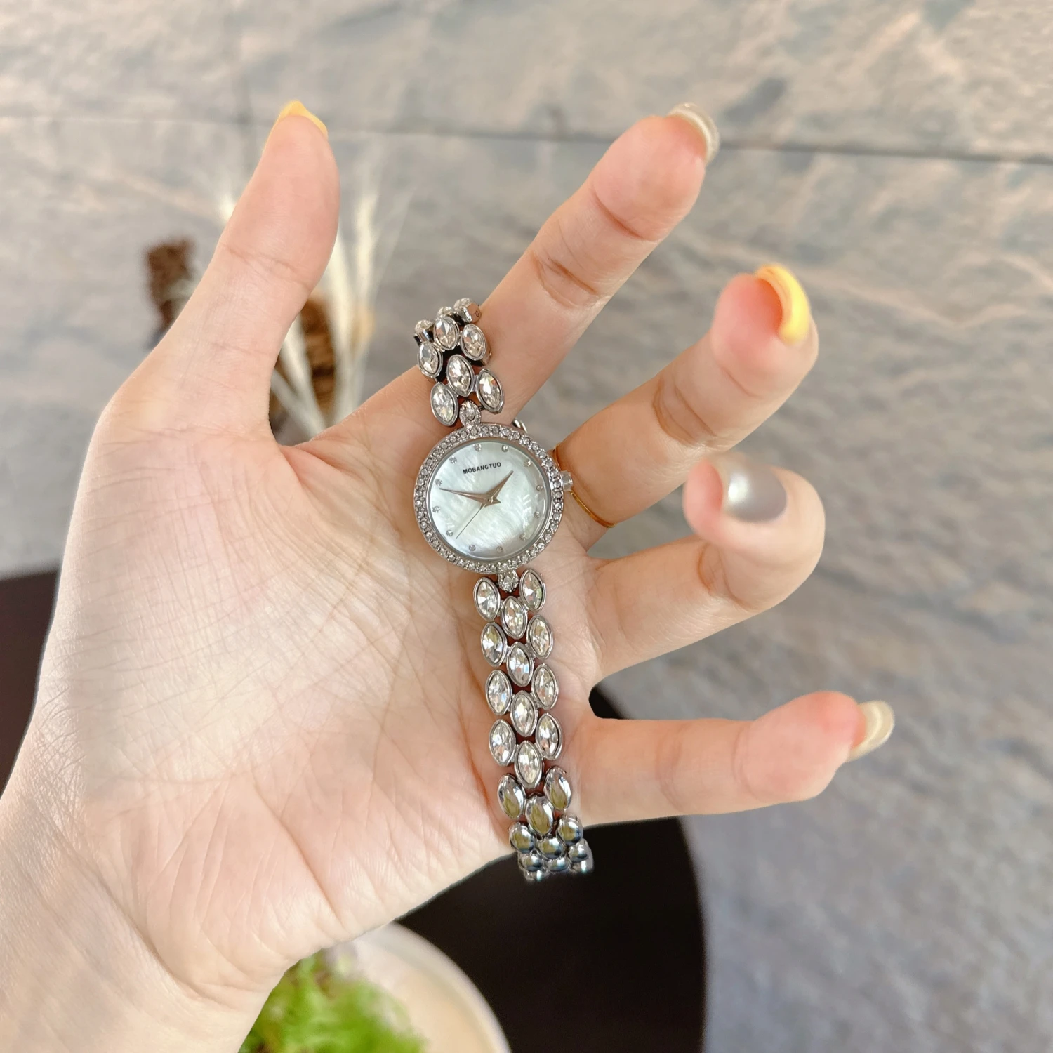 Mermaid Full Diamond High Beauty Value Women's Bracelet Watch Fashion Temperament Women's Watch High Sense Watch Gift Box suit