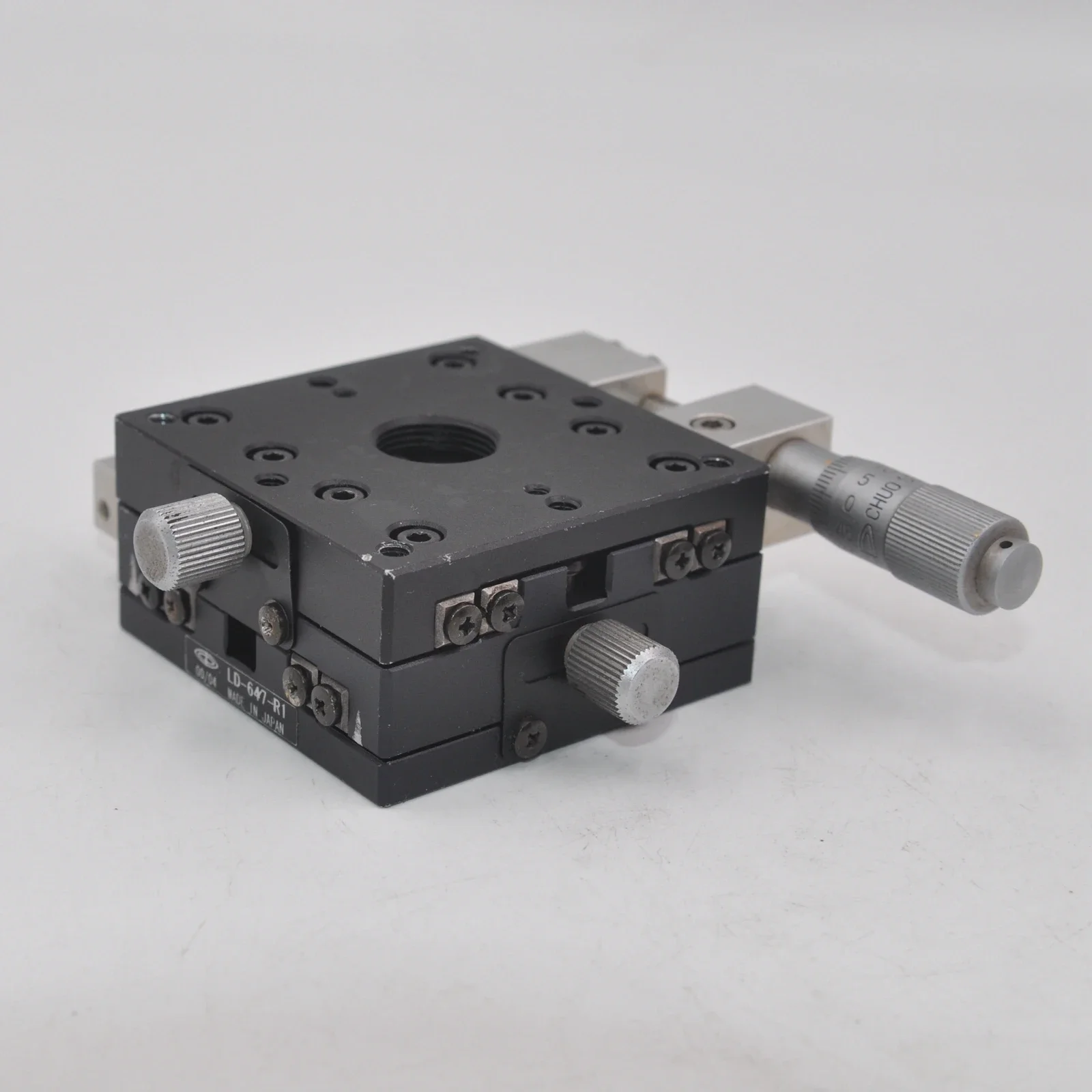 XY Axis Two-dimensional CHUO LD-647-S1 R1 Manual High-precision Displacement Translation Sliding Table Integrated Table Aluminum
