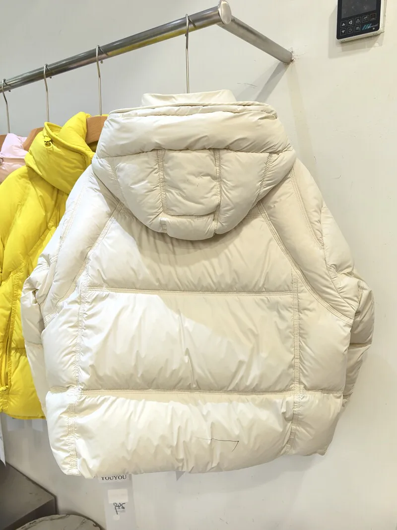 2026  Short Style and White Duck Down Outerwear Winter Warm Hooded Down Jacket for Women Puff Hooded Short Down Jacket Female