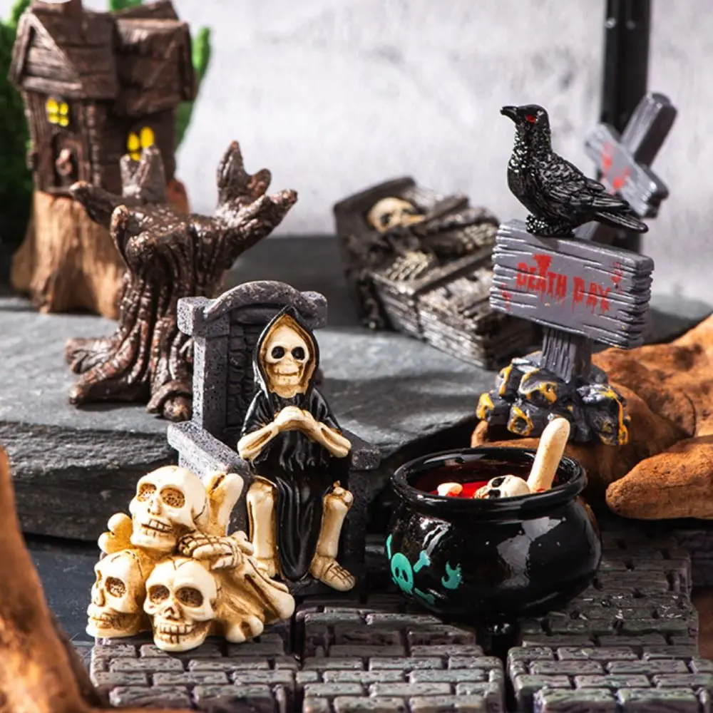 

Cartoon Halloween Small Ornaments DIY Resin Craft Tombston Ornaments Mini Resin Festival Ornaments Decor Accessories