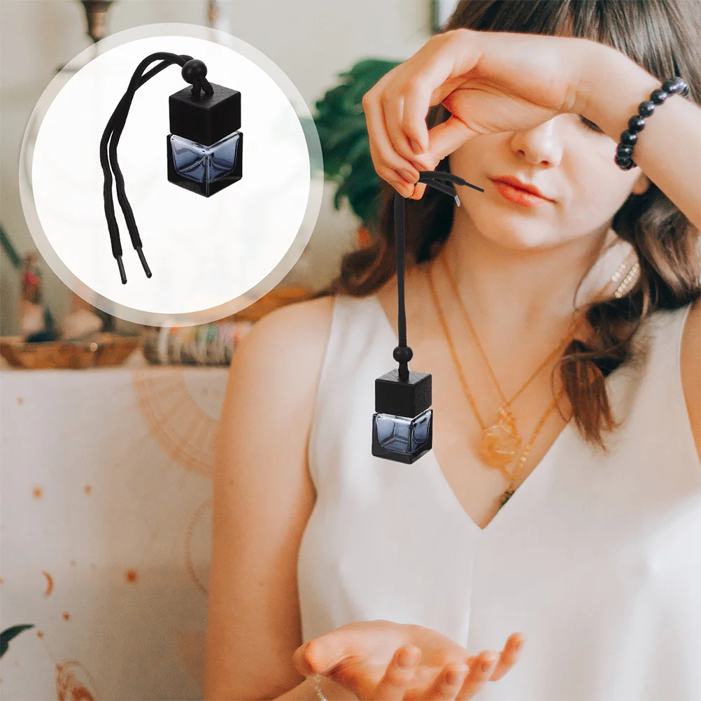 

4Pcs Hanging Car Air Freshener Bottle Empty 8Ml Black Refillable for Perfume Essential Oil Diffuser Home Fragrance
