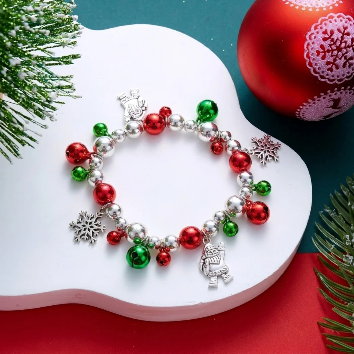 Weihnachtsbaum-Schneemann-Zuckerstangen-CCB-Perlenarmbänder für Damen, rot-grün, mit Glöckchen, Rentier, elastischer Armreif, Neujahrs-Schmuck – Detail 13