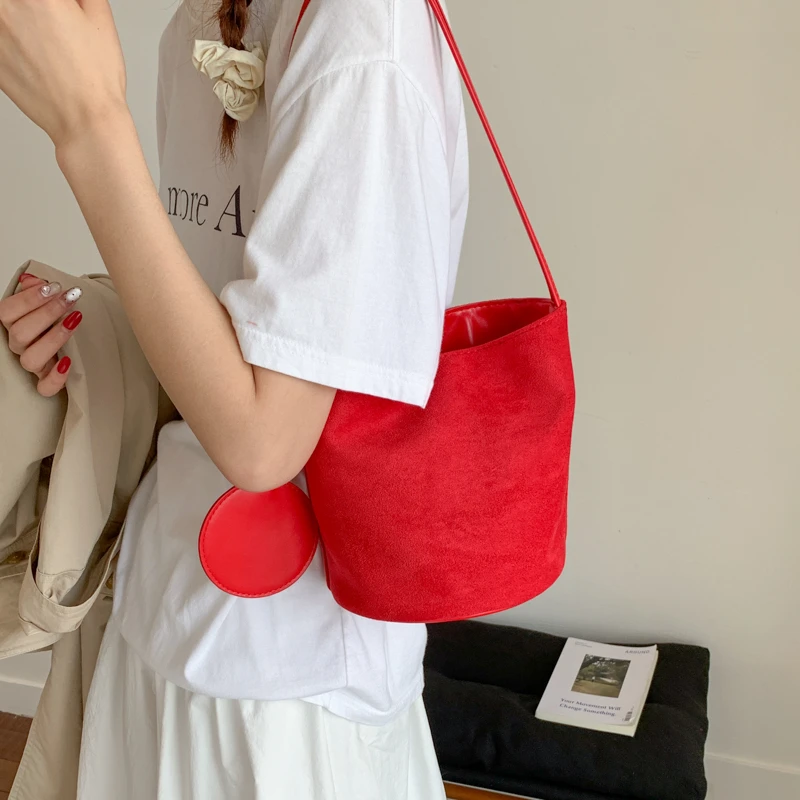 Suede Sewing Thread Bucket Handbag Women's Solid Color Retro Shoulder Bags 2025 New Versatile High Capacity Casual Tote Bags