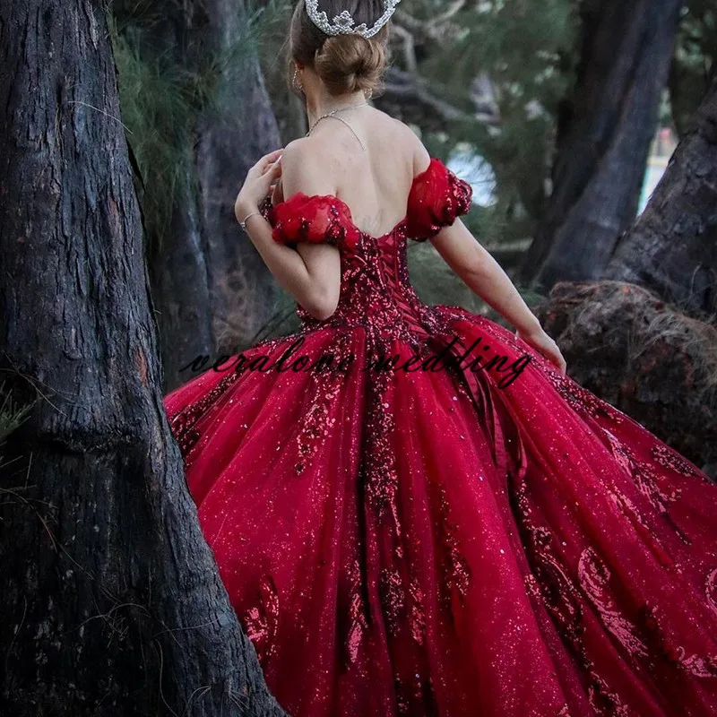 Gaun Quinceanera Merah Gaun Manis Kristal Bermanik Rok Lebar Vestidos Para XV Años Gaun 16 "Robe De Soirée