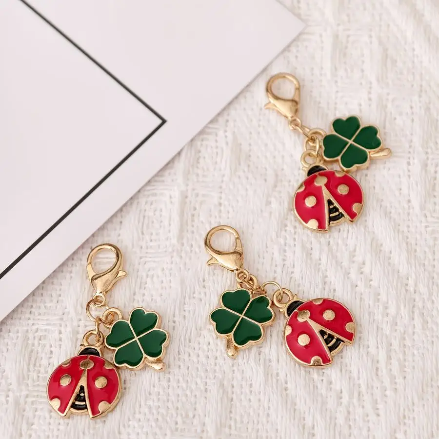1/5/10/20/50/100pcs Lucky Ladybug and Four-Leaf Clover Keychain Set, DIY Bag Keyring Decorations, Suitable for Wedding Favors, P