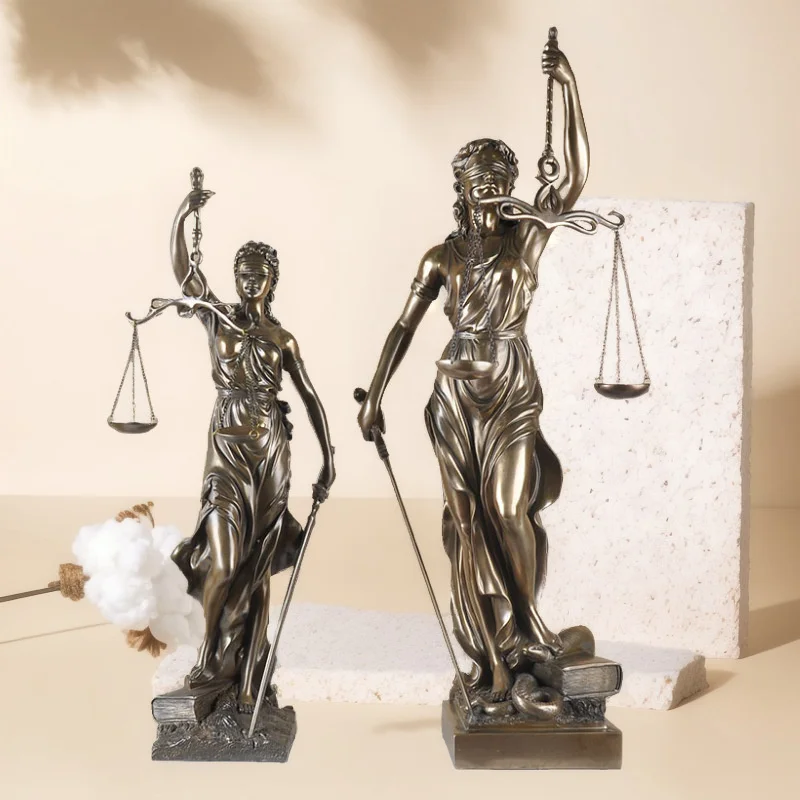 Resin Handicrafts Sculptures and Figurines Balance Ornaments Home Decoration Luxury Classics Cold Cast Copper Goddess of Justice
