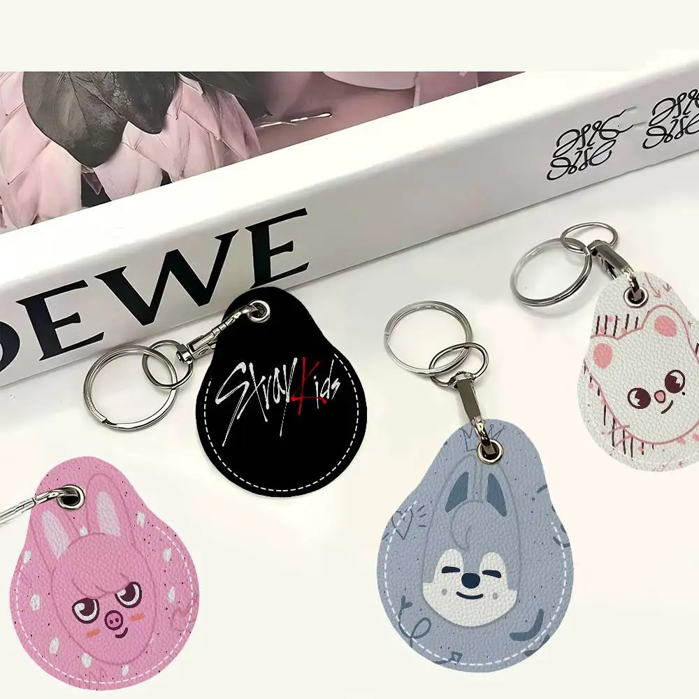 Kpop S-Stray K-Kids Skzoo Women Mini PU Leather Case Keychain Access Card Bag Key Tag Ring Mini Badge Key Ring Door Lock Tags