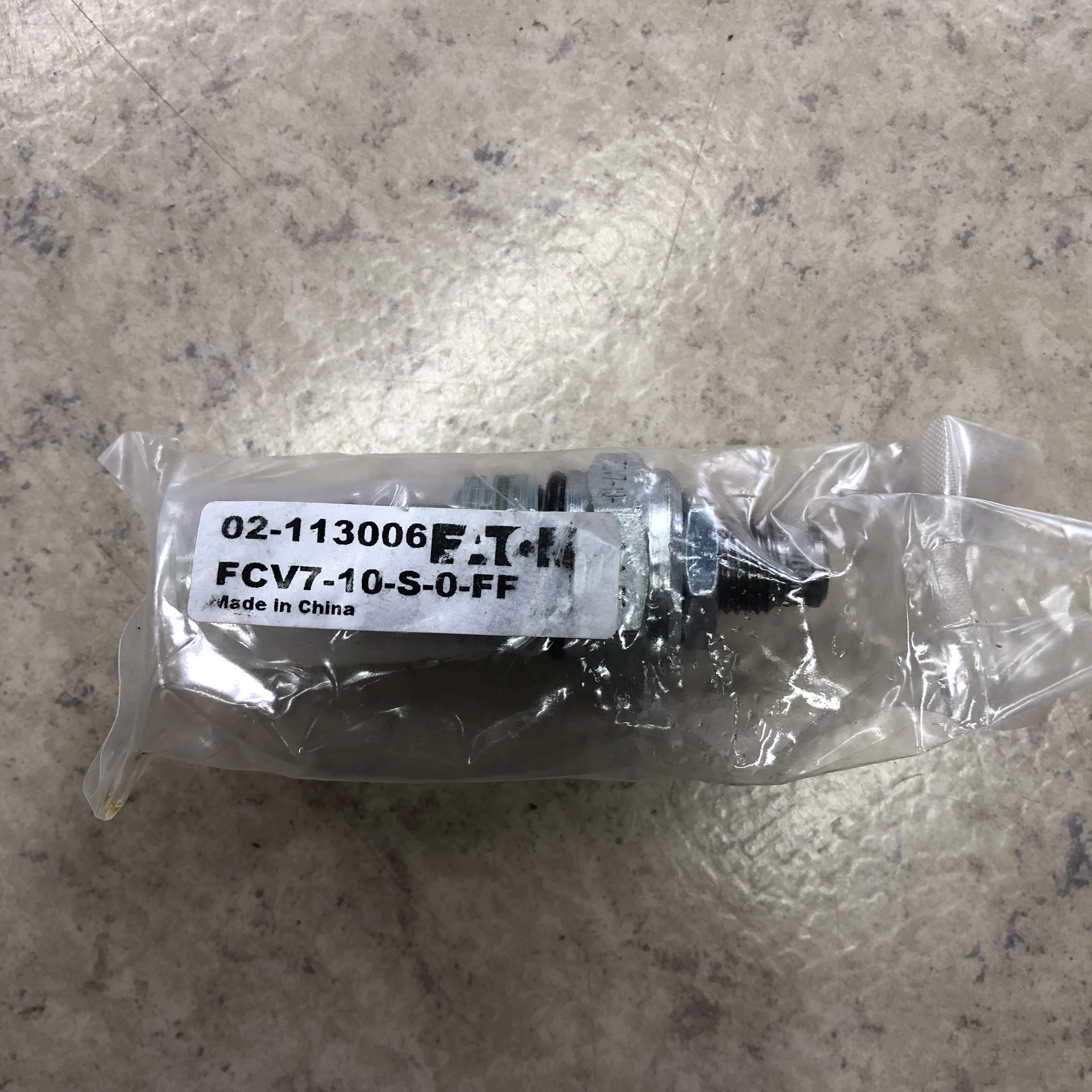 FCV7-10-S-0-F-F 02-113006 FCV7 10 S 0 FF FCV710S0FF FCV7-10-S-0-NV 02-113044 02-113005 throttle valve eat on vick ers IH origin