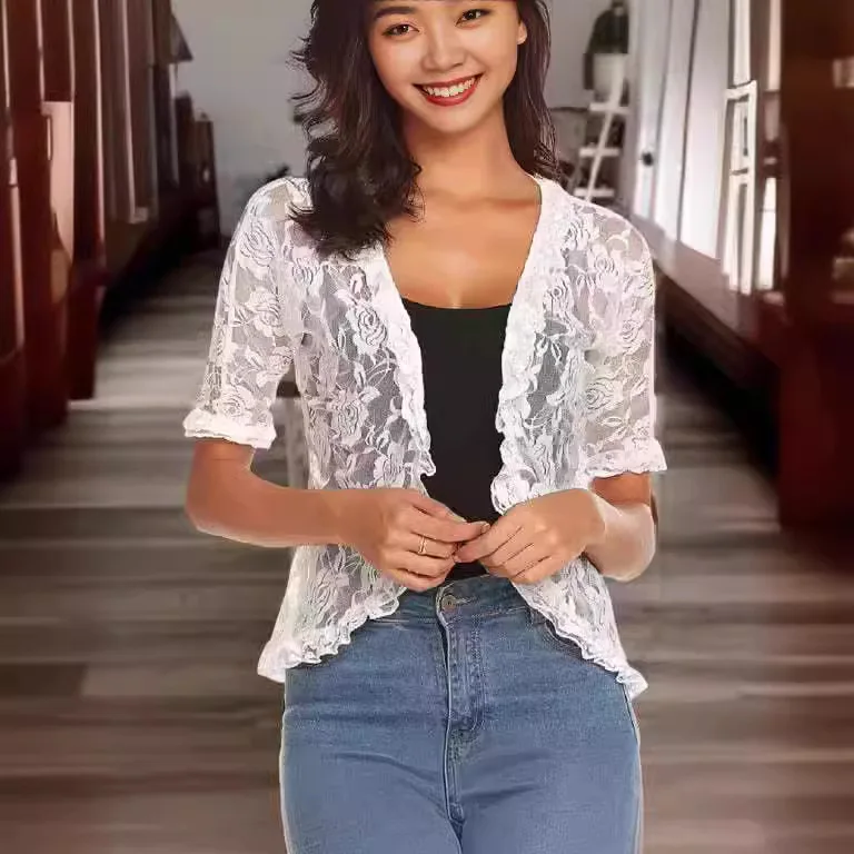 

Women's Lace Printed Solid Color Jacket Distinctive Five-Point Sleeve Top Hot Stacked Design