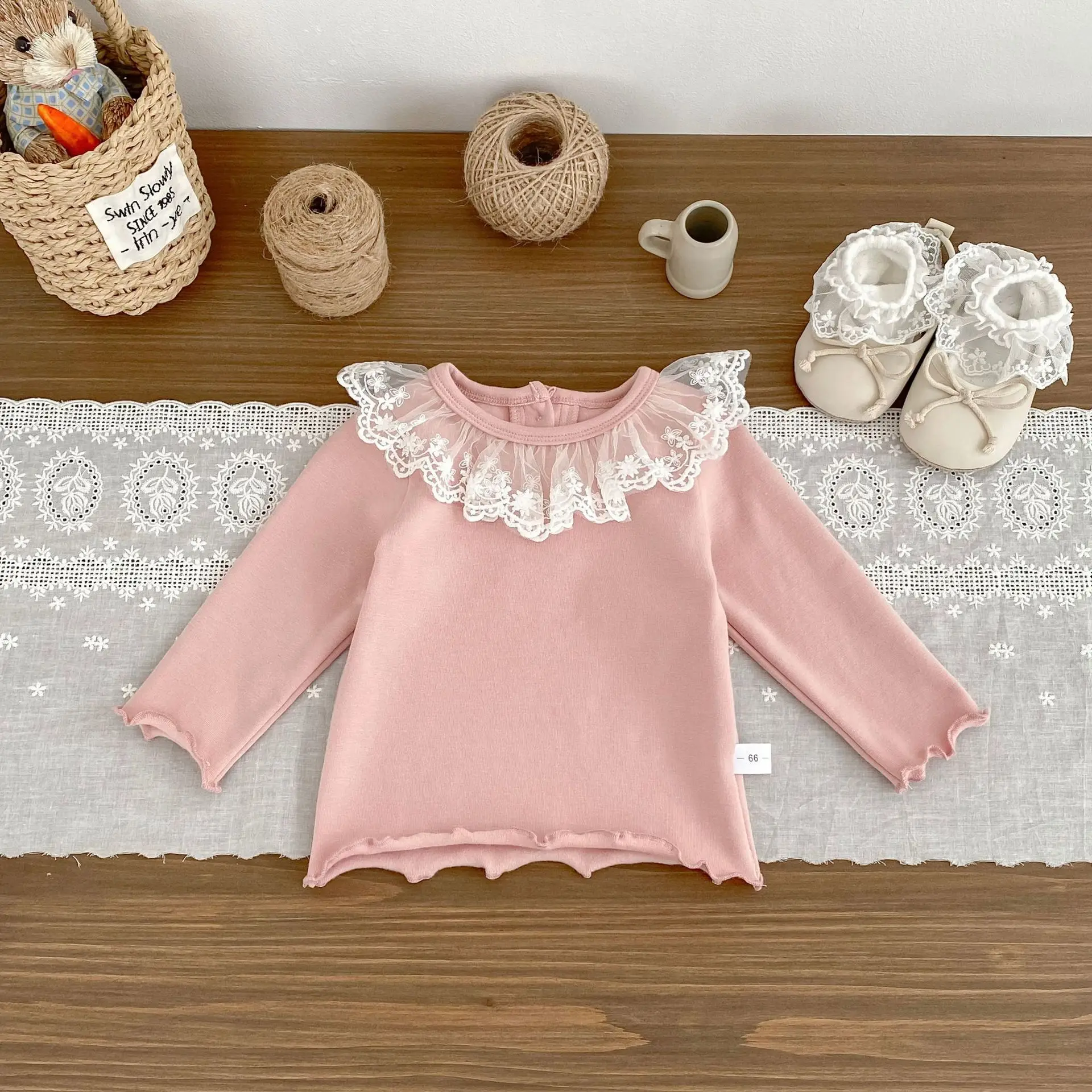 2025 new girls' bottoming shirt, foreign-style mesh lace collar long-sleeved top, baby girl fungus edge inner clothes