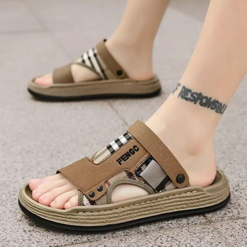 

Men Plaid Print Dual Purpose Sandals Slippers Summer New Soft Sole Non Slip Anti Odor One Word Outdoor Beach Sandals Slippers