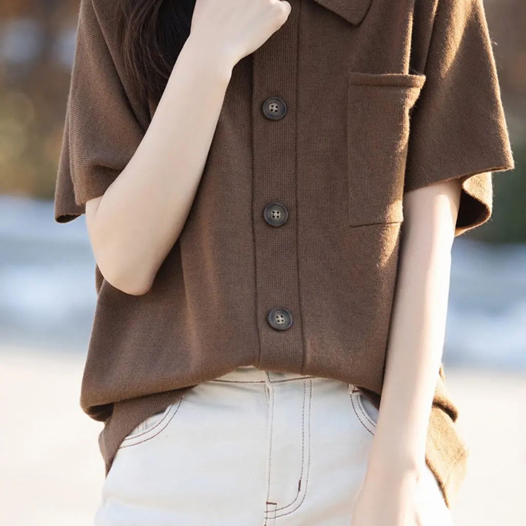

Women's Summer Fine Wool-Like Short-Sleeved Shirt Lapel Elegant Design Loose Polo Collar Cardigan Top