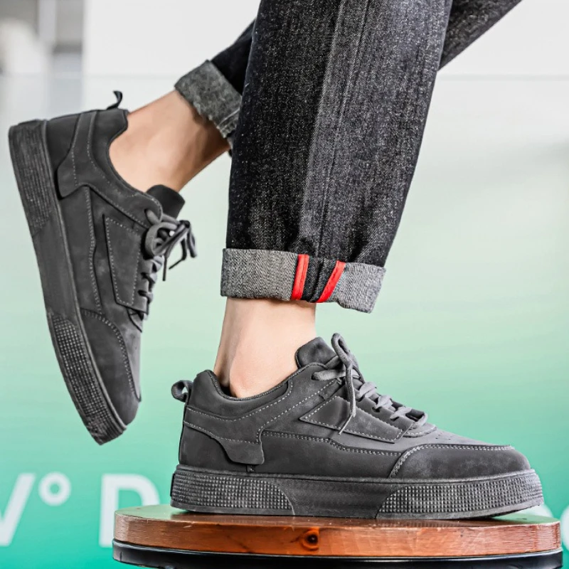 Zapatillas de deporte para hombre transpirables 2025 nueva moda coreana de verano zapatos ligeros para caminar hombres Casual estudiante calzado deportivo diario Men1