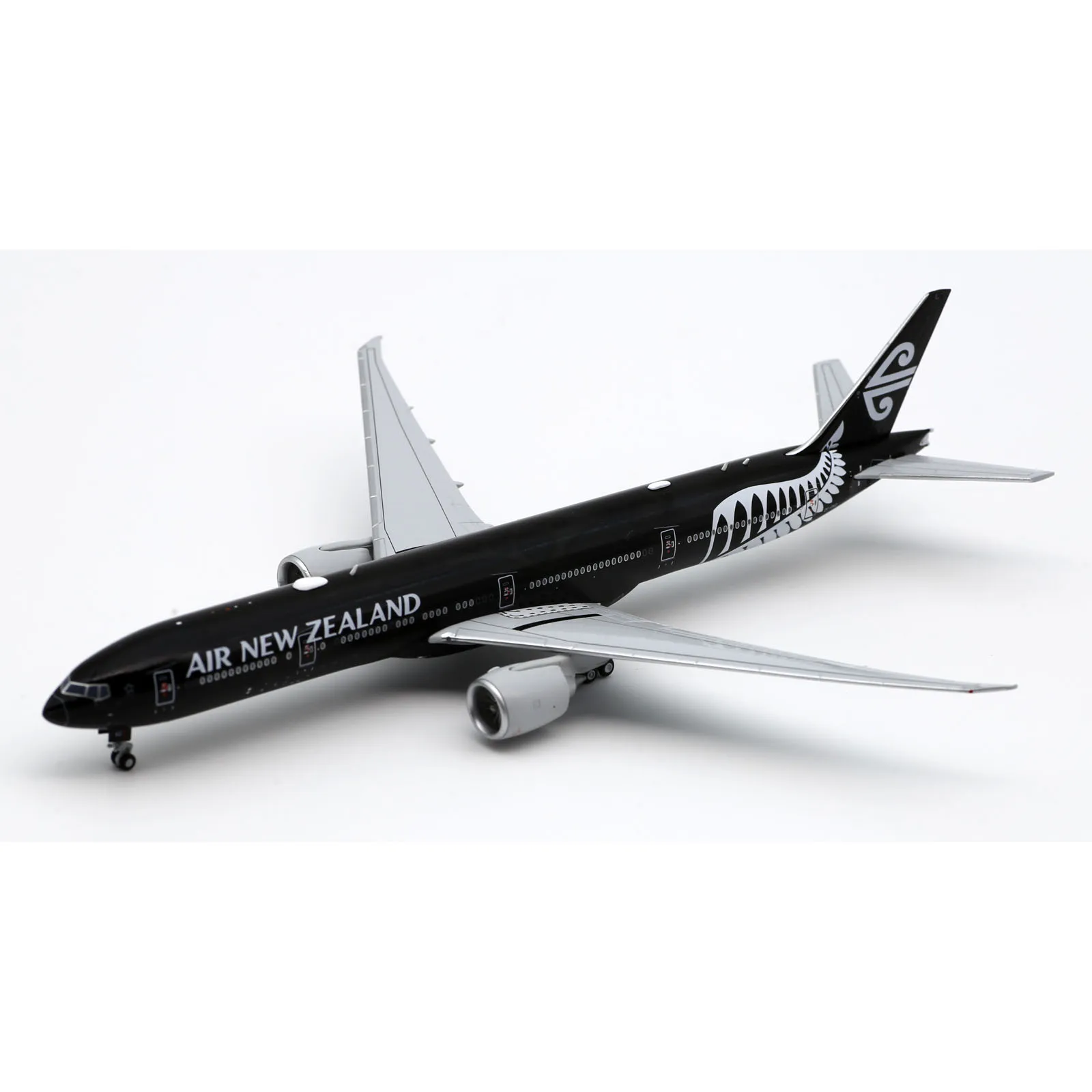 XX40006 Alloy Collectible Plane Gift JC Wings 1:400 Air New Zealand StarAlliance Boeing B777-300ER Diecast Aircraft Model ZK-OKQ