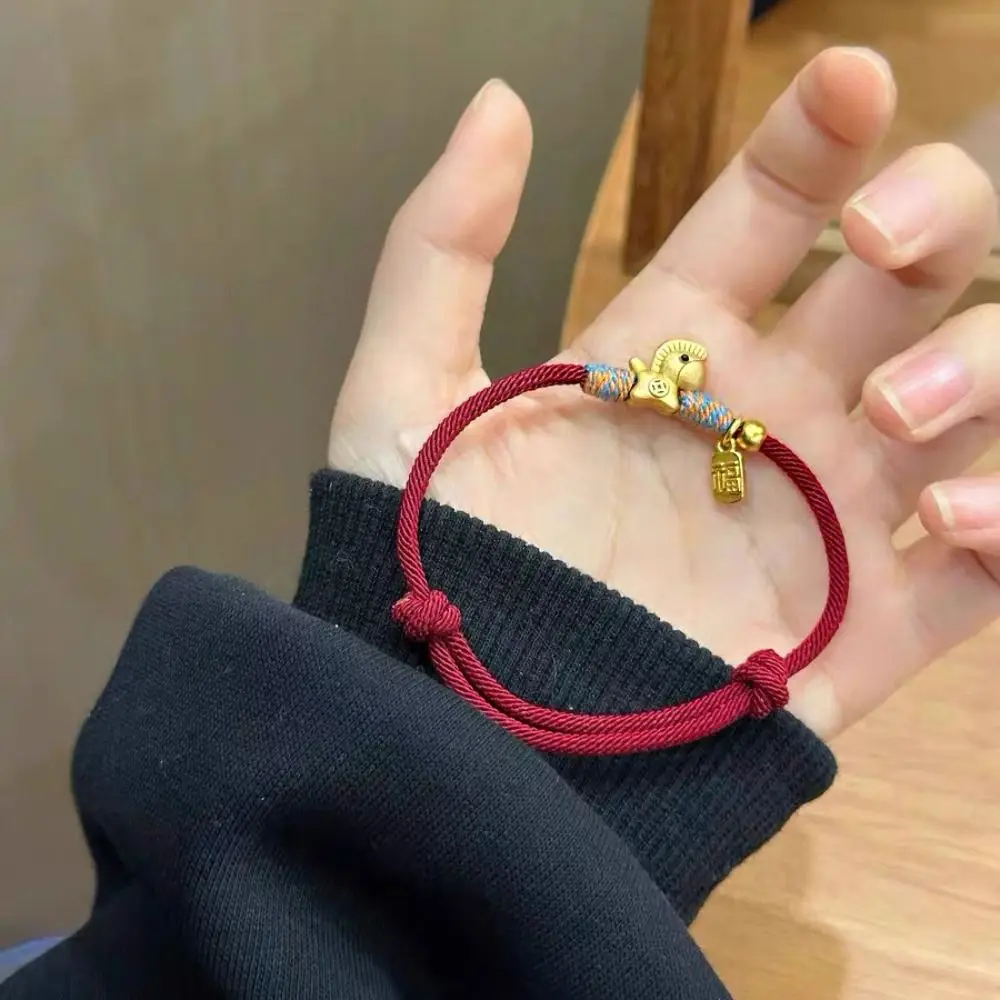 

Chinese Style Horse Year Bracelet 2026 2026 Horse Year Gold Lucky Pony Red Rope Zodiac Horse New Year Hand Rope Fortune Bracelet