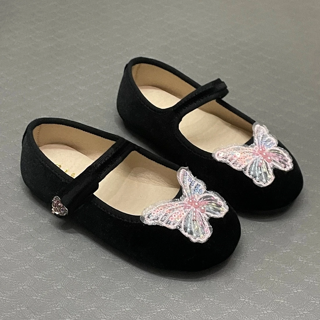 Wholesale Butterfly Shape Princess Shoes Fashion Dressing Shallow Mouth Travel Camping Performance Girls' Shoes 24-36 Yards