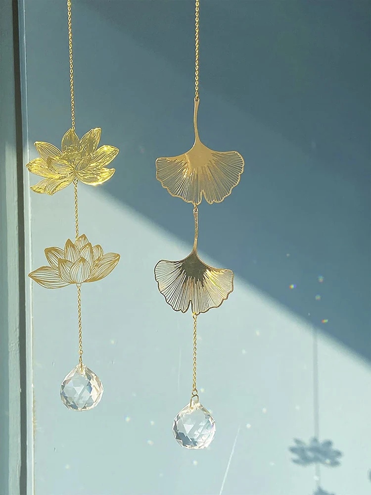 

Crystal Sun Catcher Hanging Decoration Lotus & Ginkgo Leaf Rainbow Chaser Pendant Home Garden Room Window Art Dream Prisms Gift