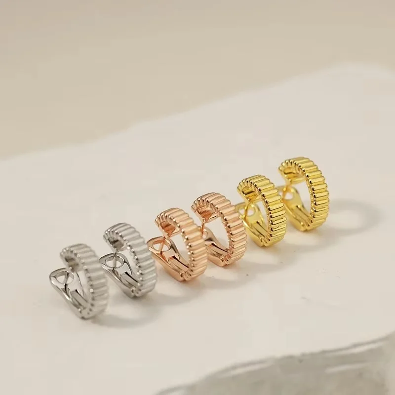 New retro 925 silver spiral earrings with gold plating, suitable for women to wear high-end luxury jewelry