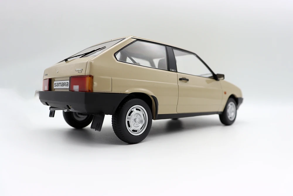 PSM 1/18 Scale Lada 2108 Samara 1986 Die-Cast Model Toys USSR Car Metal Vehicle Toy For Collection Gift