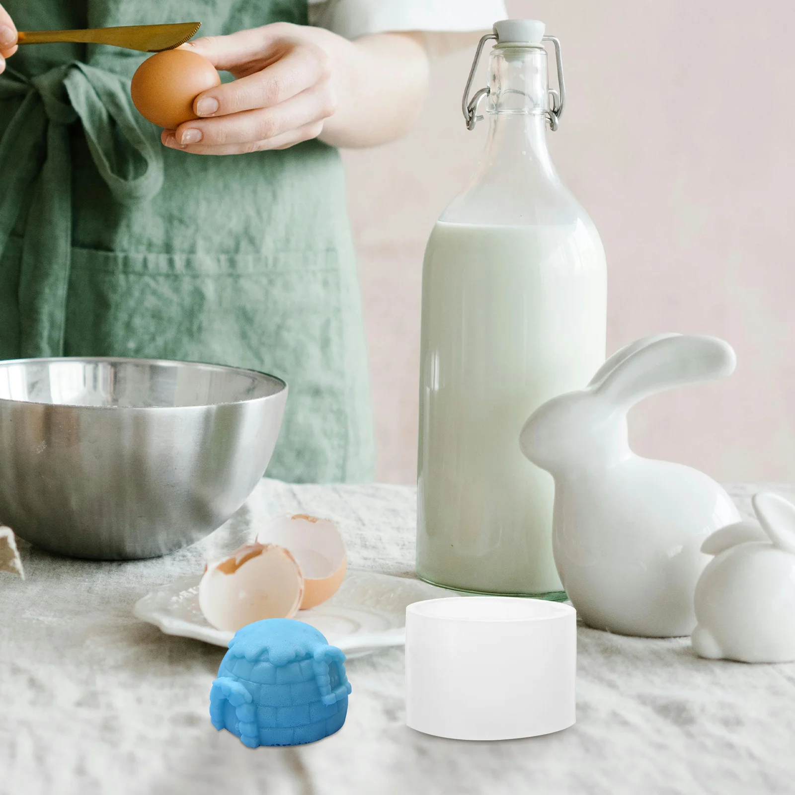 

Igloo Shaped Silicone Mold for Chocolate Cakes Puddings Desserts Easy Demolding Flexible Material Christmas Baking DIY Tools