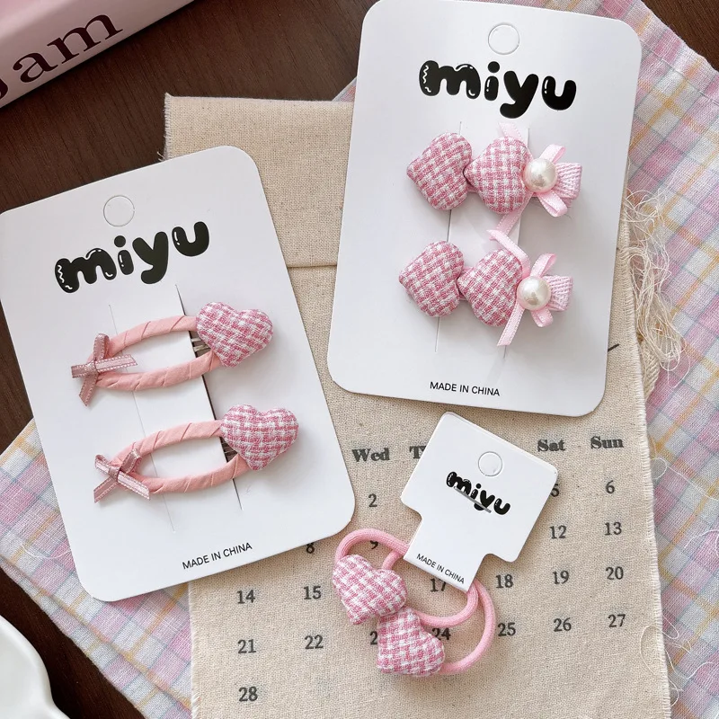 

Sweet Pink BB Hair Clips for Girls Thin Hair Non Slip Side Bangs Holders Small Heart Hair Claws Cute Baby Barrettes for Dance