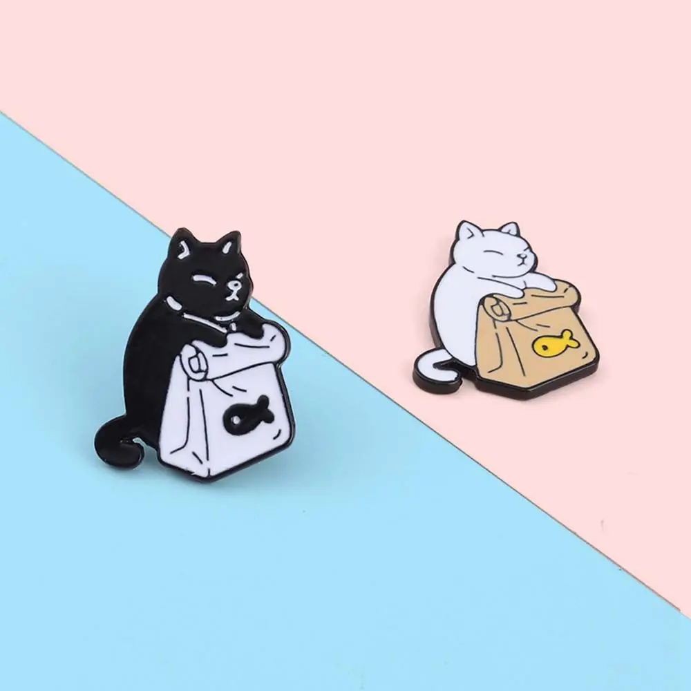 Cute Black and White Cat Animal Badge Personality Simple Cartoon Food Shape Alloy Accessory Brooch Gift for Women Men Backpack